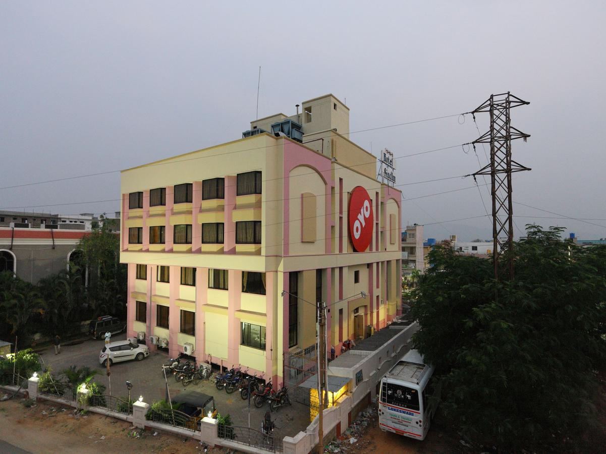 Oyo 1081 Hotel Sindhu International Tirupati Zewnętrze zdjęcie