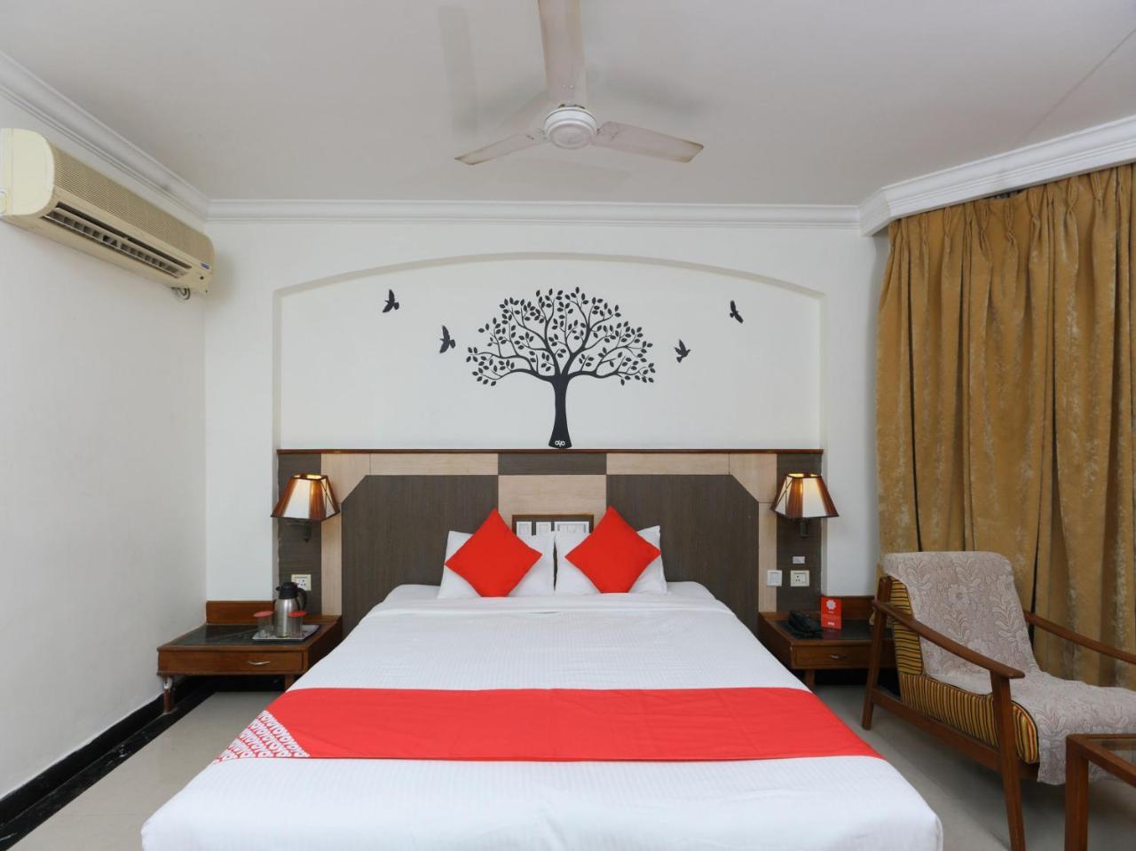 Oyo 1081 Hotel Sindhu International Tirupati Zewnętrze zdjęcie