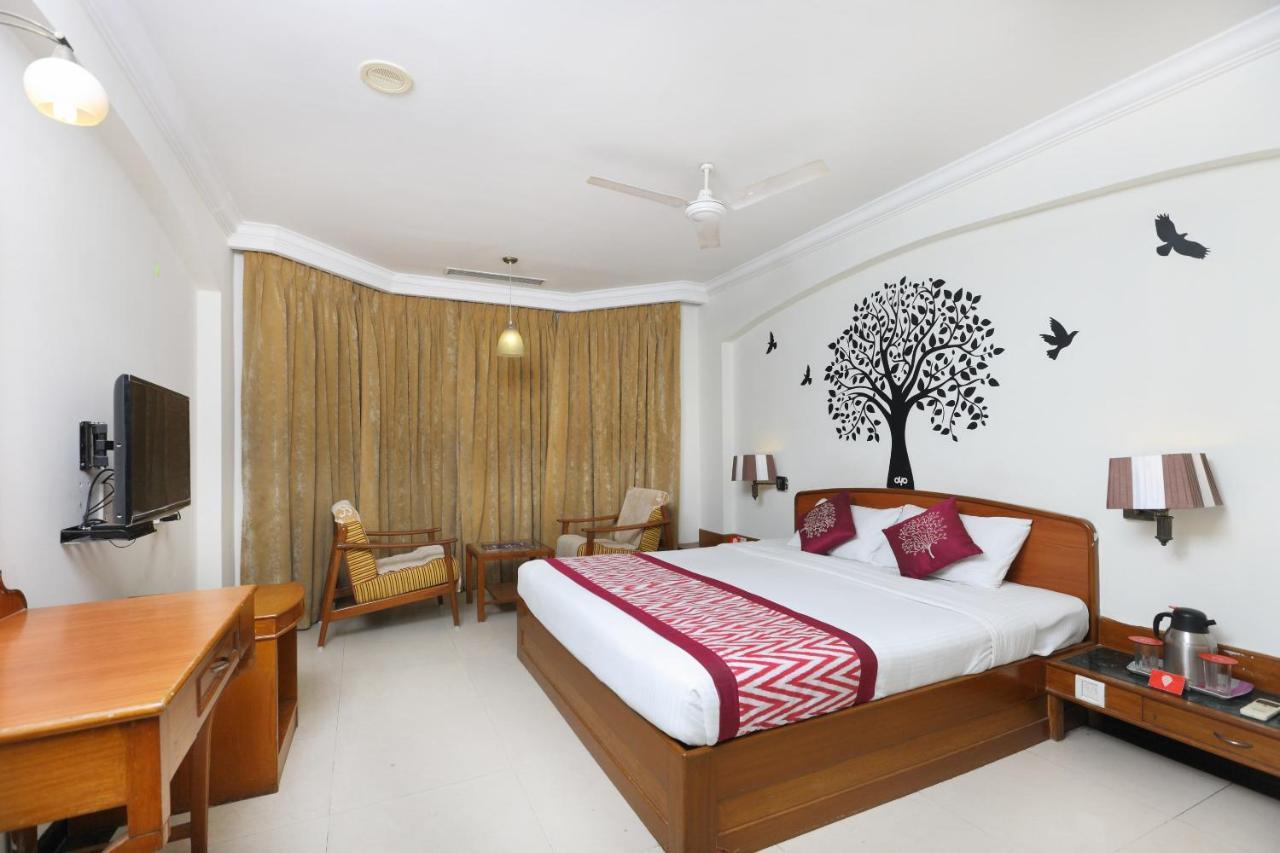 Oyo 1081 Hotel Sindhu International Tirupati Zewnętrze zdjęcie