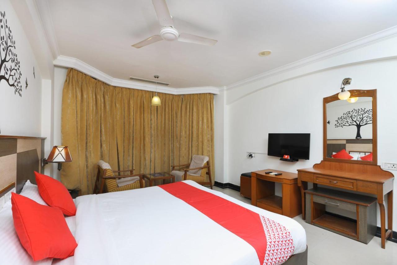 Oyo 1081 Hotel Sindhu International Tirupati Zewnętrze zdjęcie