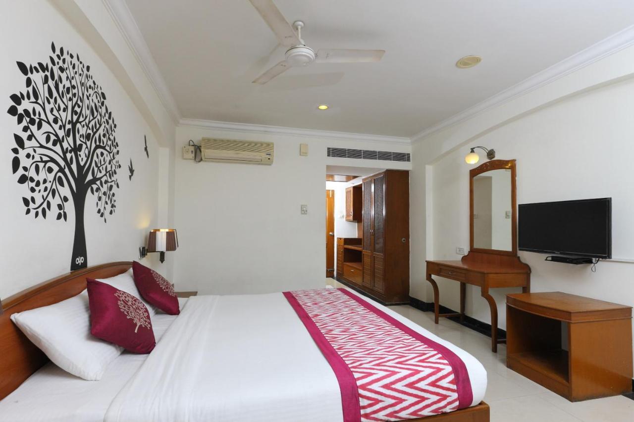 Oyo 1081 Hotel Sindhu International Tirupati Zewnętrze zdjęcie