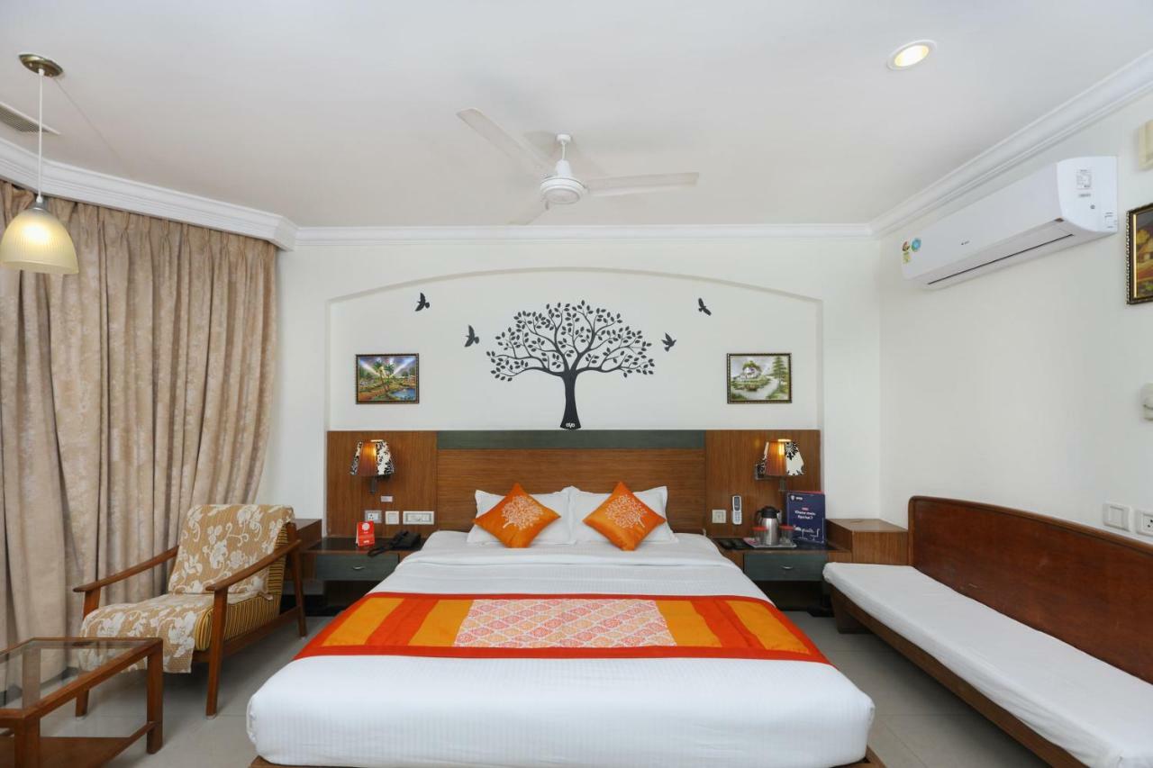 Oyo 1081 Hotel Sindhu International Tirupati Zewnętrze zdjęcie