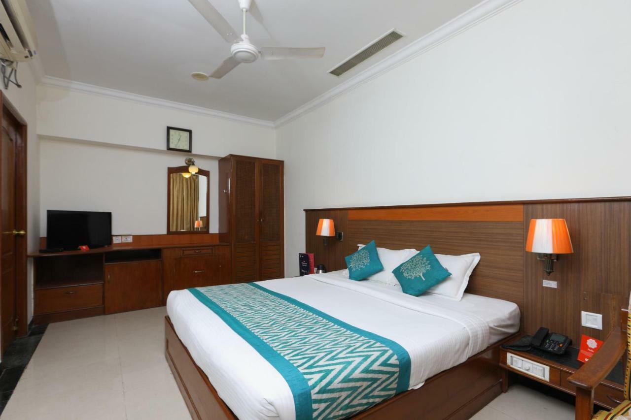 Oyo 1081 Hotel Sindhu International Tirupati Zewnętrze zdjęcie