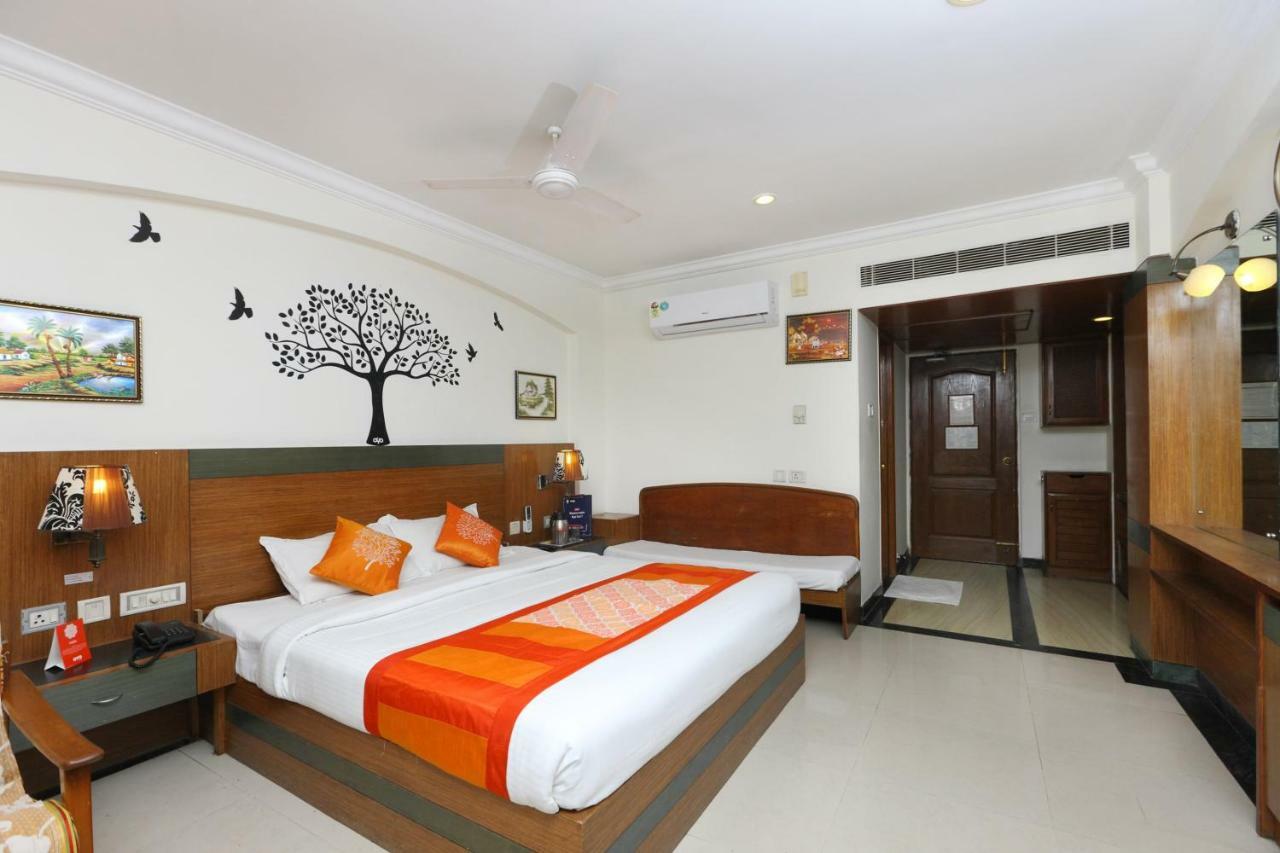 Oyo 1081 Hotel Sindhu International Tirupati Zewnętrze zdjęcie